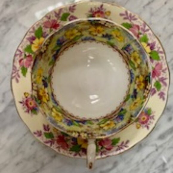 Royal Albert - Mary's Garden- Tea Cup & Saucer - Picture 1 of 3